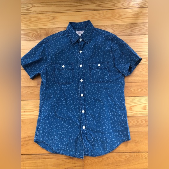 button down shirt - Picture 1 of 3